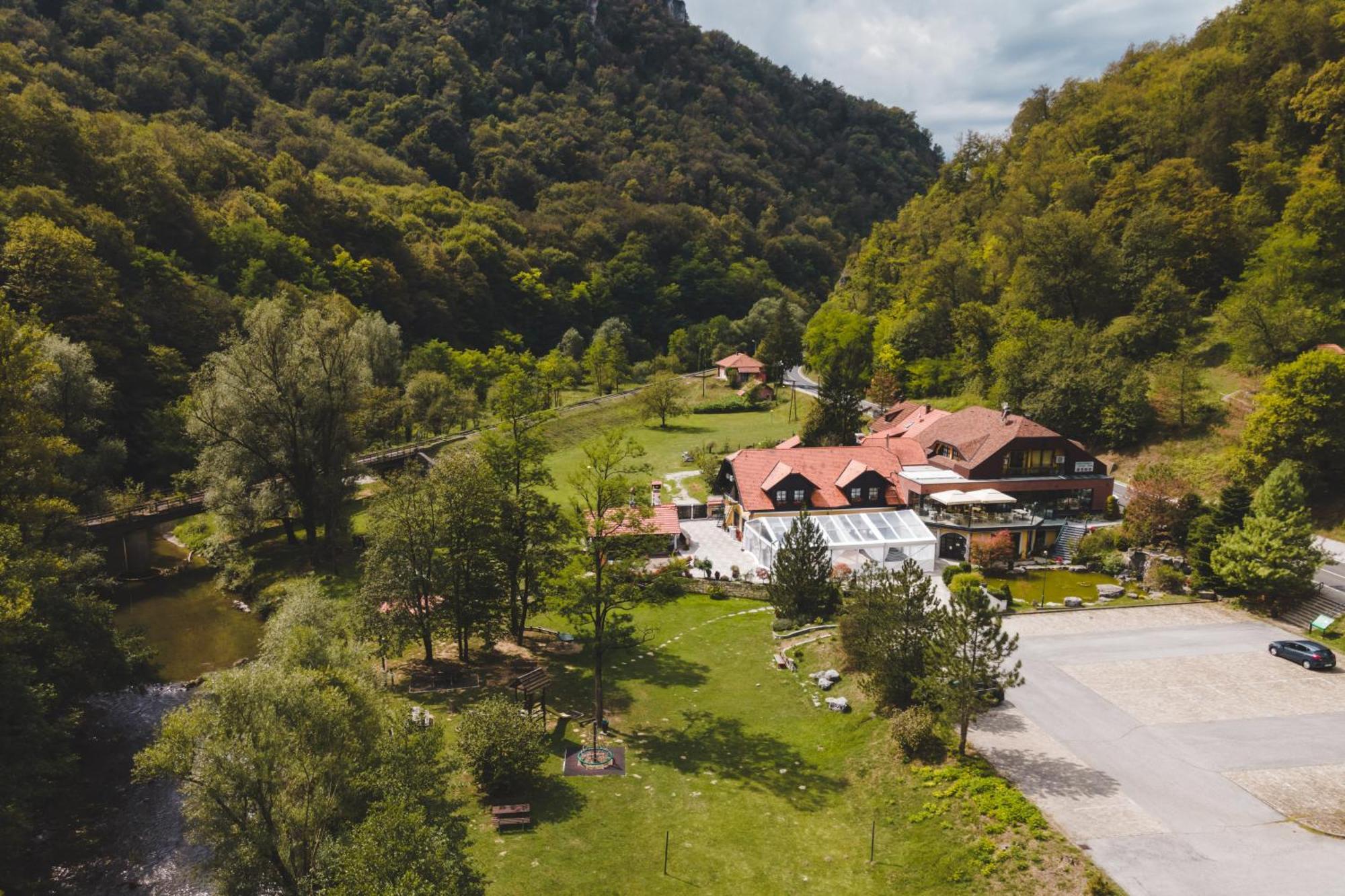 Guesthouse Villa Zelenjak Ventek Kumrovec Bagian luar foto