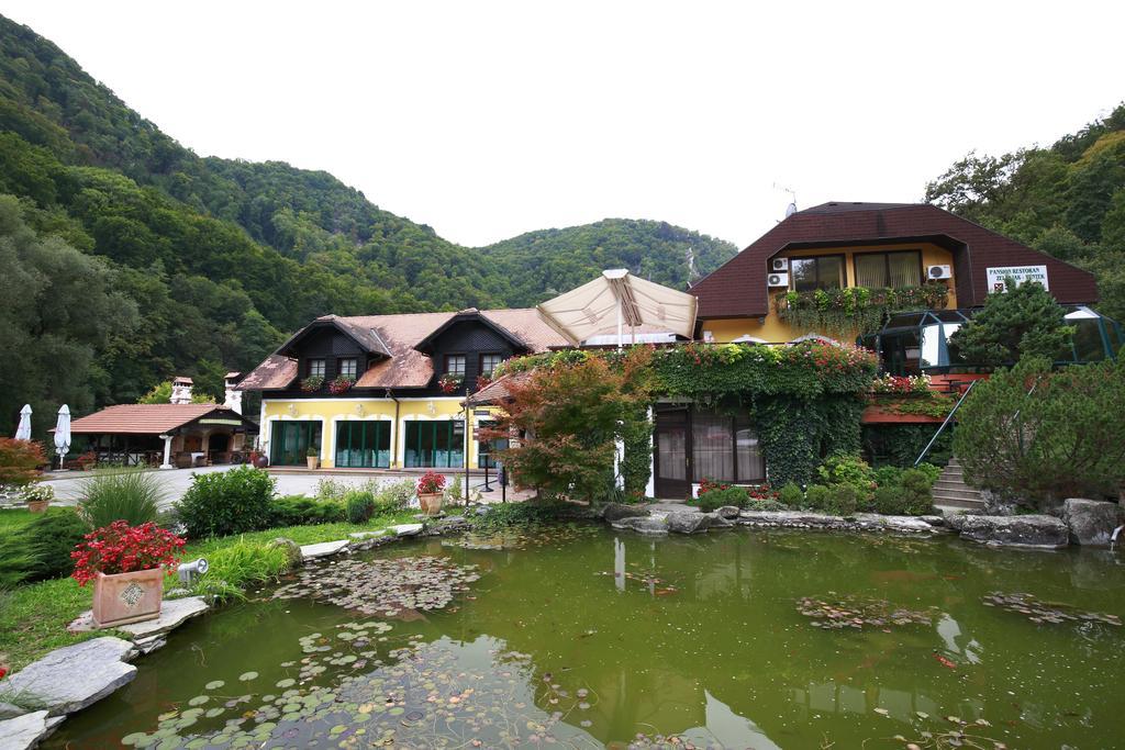 Guesthouse Villa Zelenjak Ventek Kumrovec Bagian luar foto